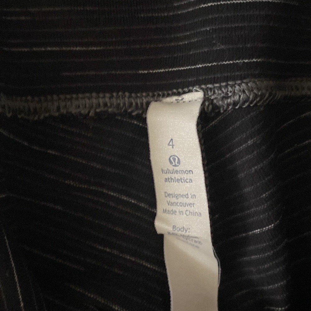 Lululemon black grey leggings - Picture 3 of 3